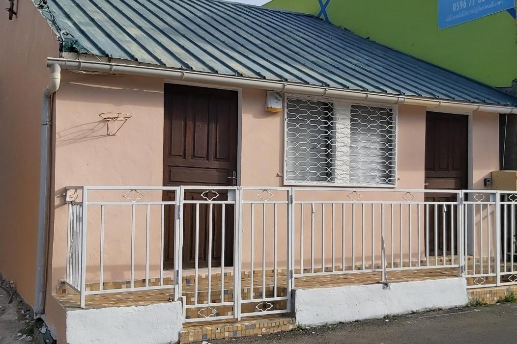Le Pere Marchand Villa Bellefontaine Bagian luar foto